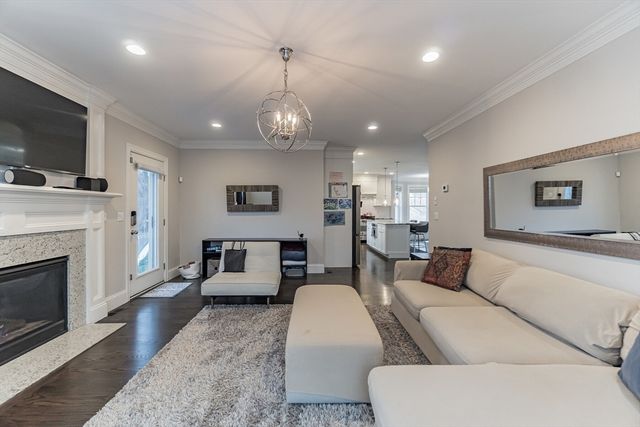 31 Kappius Path, Newton, MA 02459