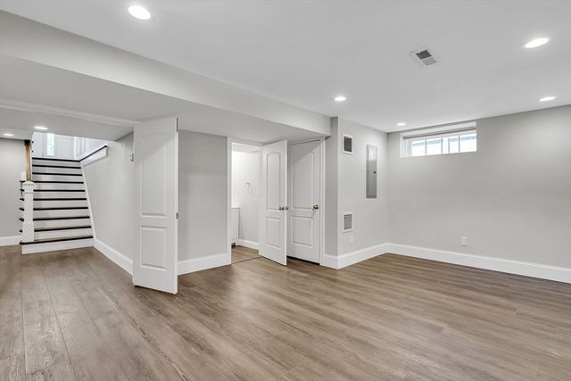 31 Kappius Path, Newton, MA 02459