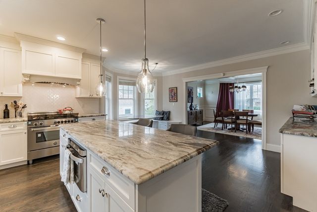 31 Kappius Path, Newton, MA 02459