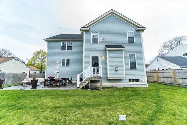 31 Kappius Path, Newton, MA 02459