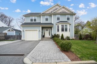 31 Kappius Path, Newton, MA 02459