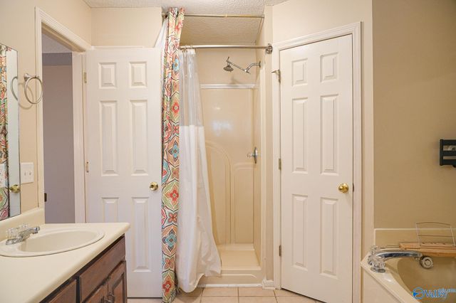 124 NW Derwent Lane, Huntsville, AL 35810