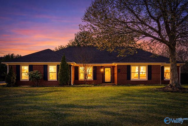 124 NW Derwent Lane, Huntsville, AL 35810