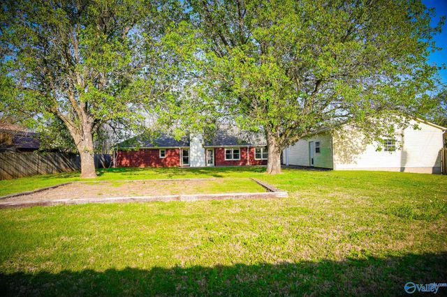 124 NW Derwent Lane, Huntsville, AL 35810