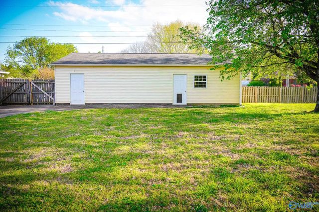 124 NW Derwent Lane, Huntsville, AL 35810