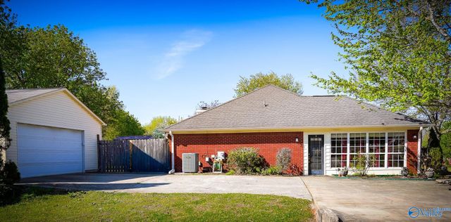 124 NW Derwent Lane, Huntsville, AL 35810