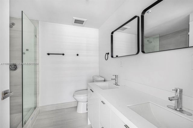 16955 SW 100th Ave 8, Miami, FL 33157