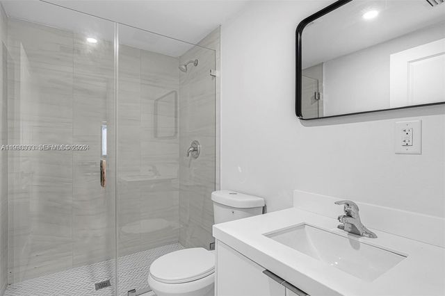 16955 SW 100th Ave 8, Miami, FL 33157