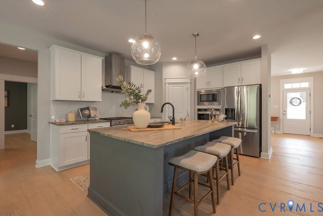 15912 Scarlet Coat Dr, Moseley, VA 23120