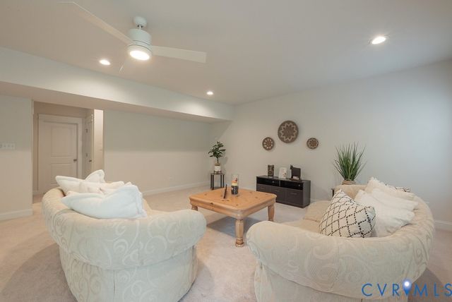 15912 Scarlet Coat Dr, Moseley, VA 23120