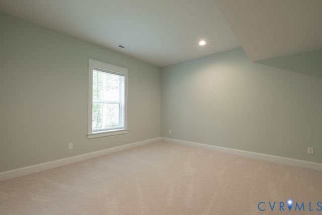 15912 Scarlet Coat Dr, Moseley, VA 23120