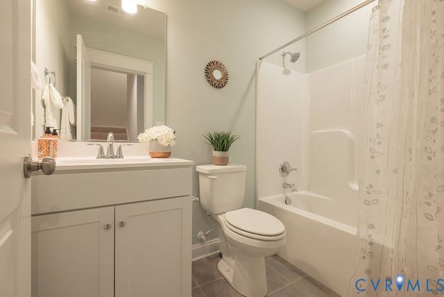 15912 Scarlet Coat Dr, Moseley, VA 23120