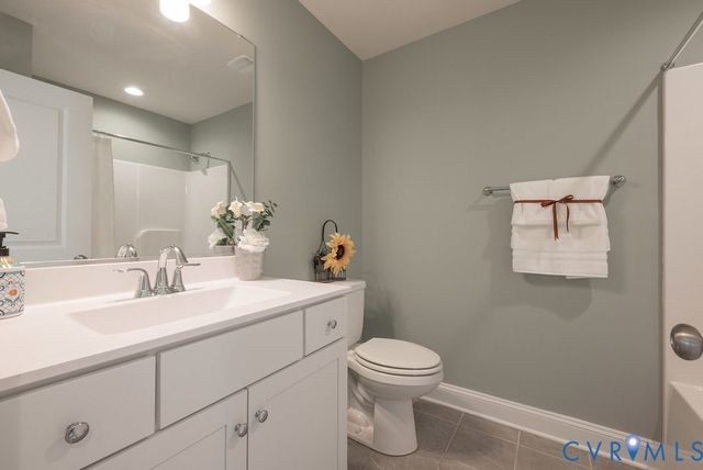 15912 Scarlet Coat Dr, Moseley, VA 23120