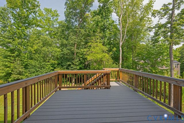 15912 Scarlet Coat Dr, Moseley, VA 23120
