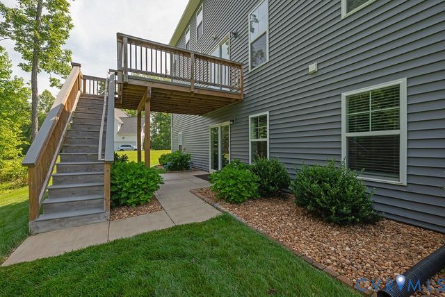 15912 Scarlet Coat Dr, Moseley, VA 23120