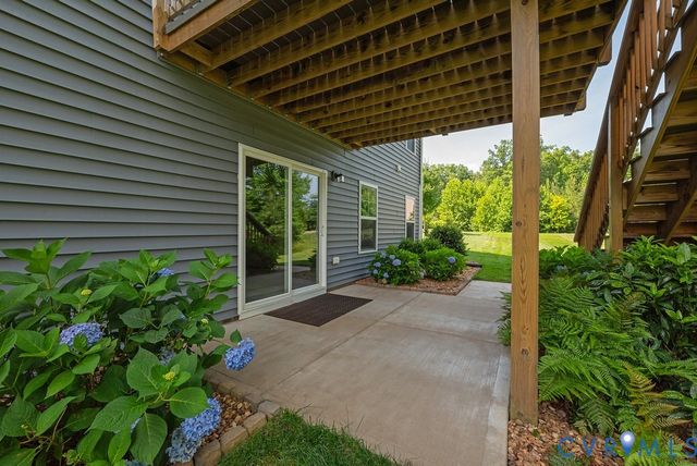 15912 Scarlet Coat Dr, Moseley, VA 23120