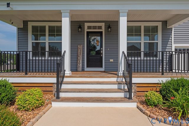 15912 Scarlet Coat Dr, Moseley, VA 23120