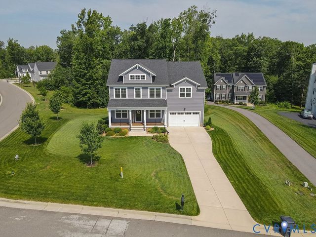 15912 Scarlet Coat Dr, Moseley, VA 23120