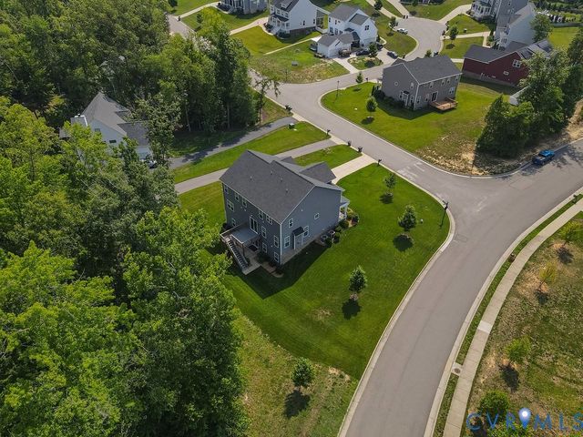 15912 Scarlet Coat Dr, Moseley, VA 23120