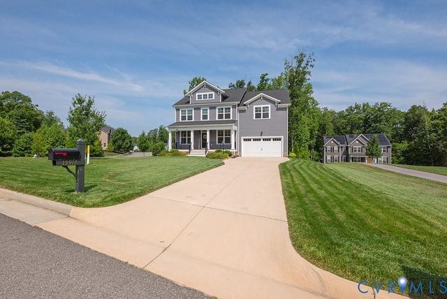 15912 Scarlet Coat Dr, Moseley, VA 23120
