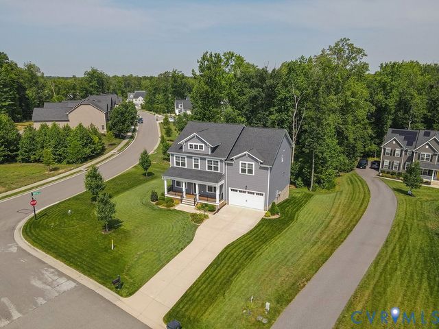 15912 Scarlet Coat Dr, Moseley, VA 23120