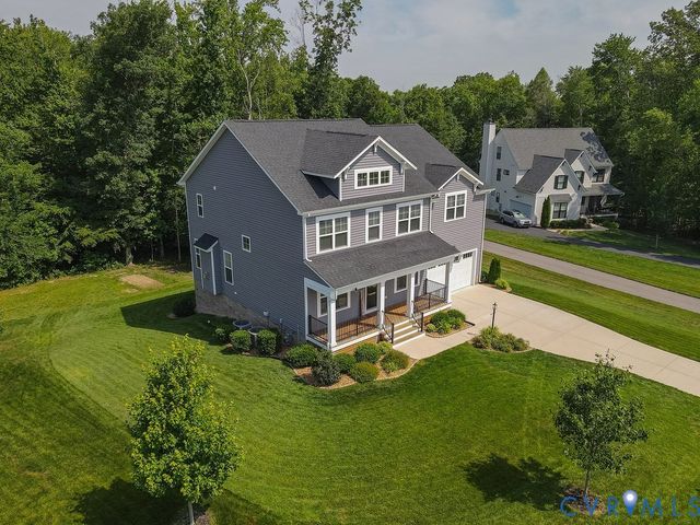 15912 Scarlet Coat Dr, Moseley, VA 23120