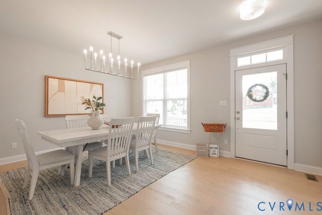 15912 Scarlet Coat Dr, Moseley, VA 23120