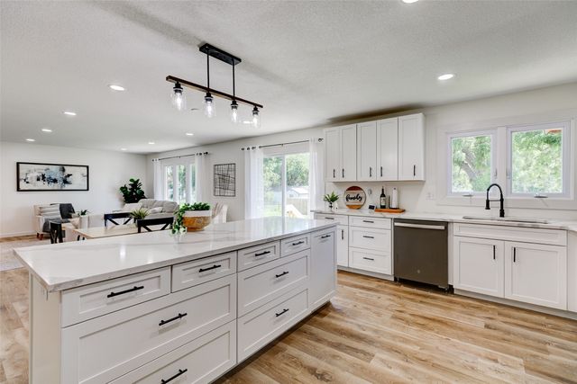 645 7th Street, Waukee, IA 50263