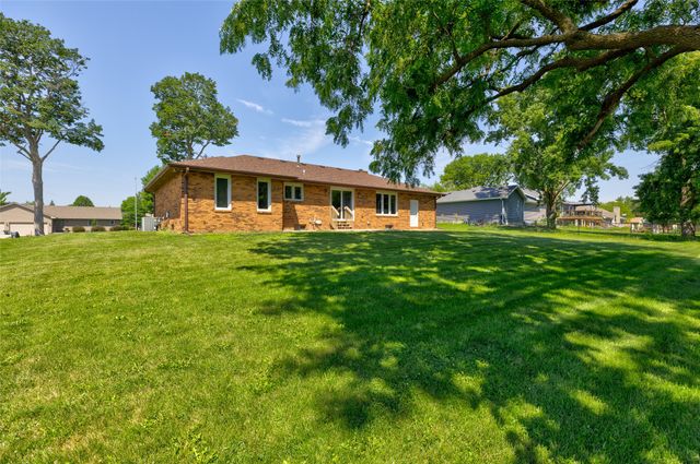 645 7th Street, Waukee, IA 50263