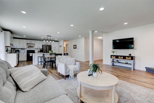 645 7th Street, Waukee, IA 50263