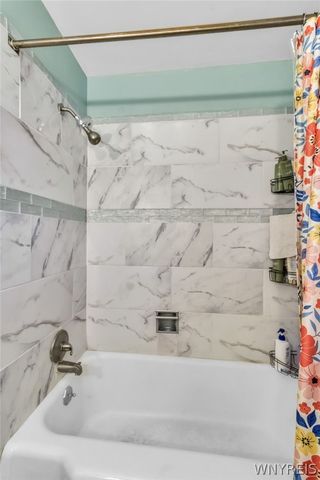 6428 John, Niagara Falls, NY 14304