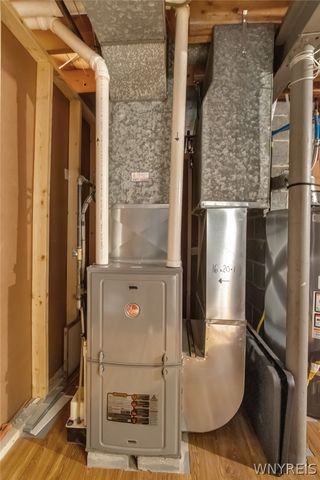 6428 John, Niagara Falls, NY 14304