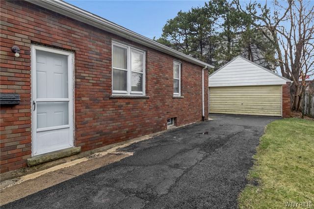 6428 John, Niagara Falls, NY 14304