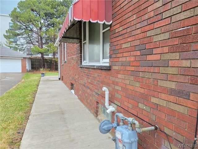 6428 John, Niagara Falls, NY 14304