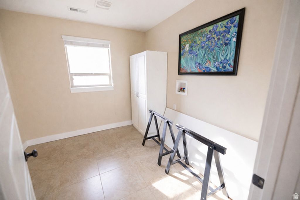 Image 21 of property listing at 15866 S MERCER CV, Draper, UT 84020