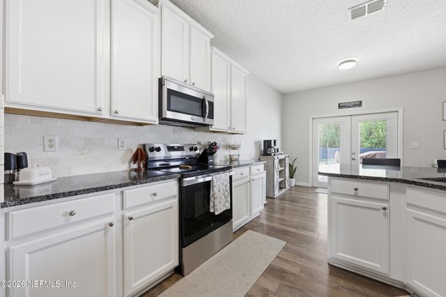 2532 CRESTDALE Court, Middleburg, FL 32068