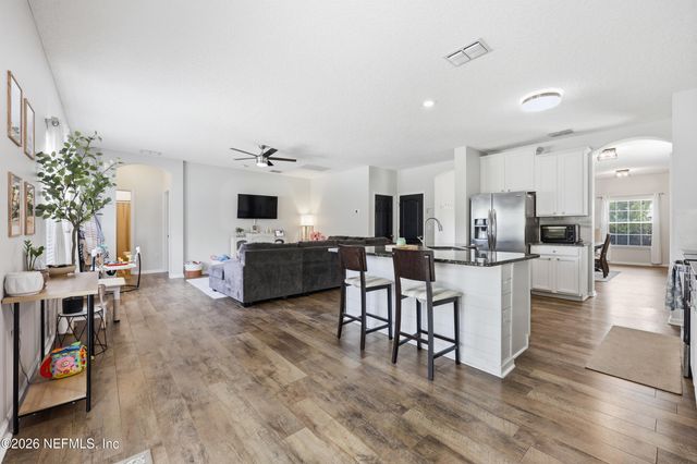 2532 CRESTDALE Court, Middleburg, FL 32068