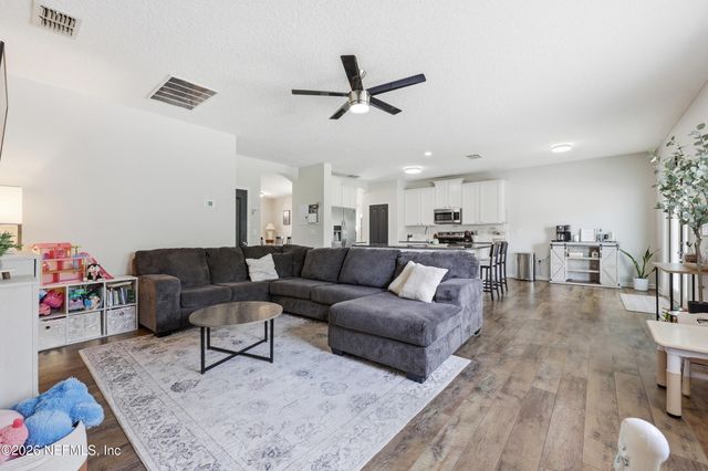 2532 CRESTDALE Court, Middleburg, FL 32068