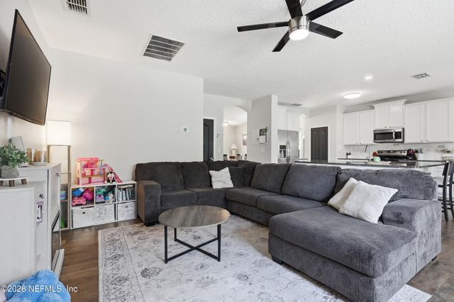 2532 CRESTDALE Court, Middleburg, FL 32068