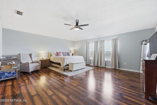 2532 CRESTDALE Court, Middleburg, FL 32068