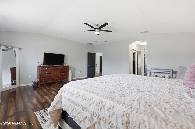 2532 CRESTDALE Court, Middleburg, FL 32068