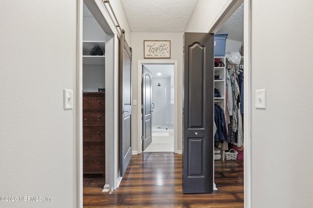 2532 CRESTDALE Court, Middleburg, FL 32068