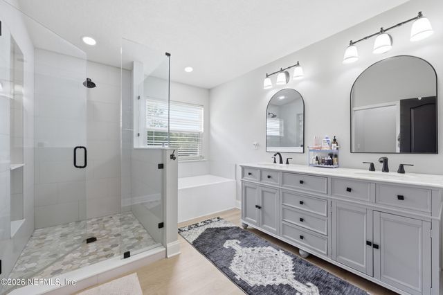 2532 CRESTDALE Court, Middleburg, FL 32068