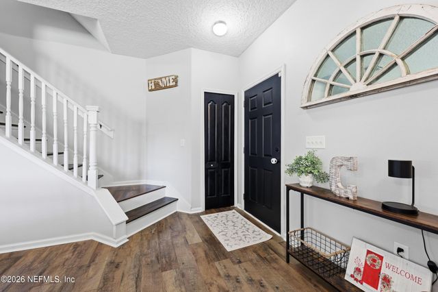 2532 CRESTDALE Court, Middleburg, FL 32068