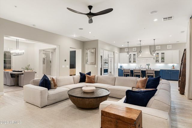 7624 E SOLANO Drive, Scottsdale, AZ 85250