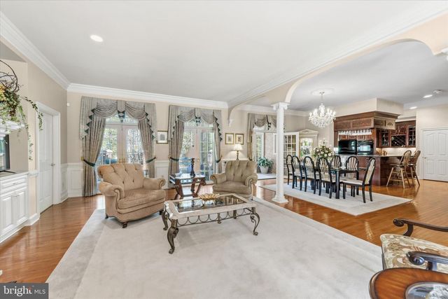 22030 WATSON RD, Leesburg, VA 20175