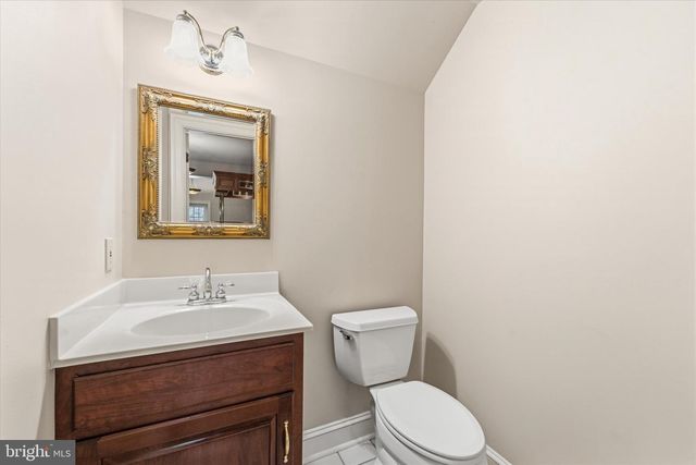 22030 WATSON RD, Leesburg, VA 20175