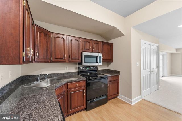22030 WATSON RD, Leesburg, VA 20175