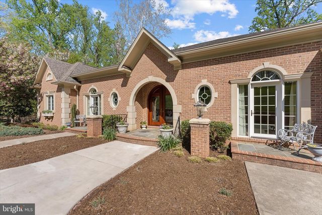 22030 WATSON RD, Leesburg, VA 20175