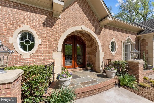 22030 WATSON RD, Leesburg, VA 20175
